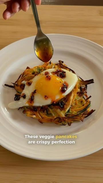 Crispy veggie pancakes 🥔🥬✨
