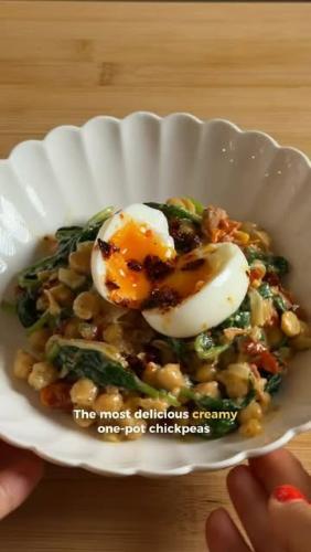 Creamy Sun-Dried Tomato Chickpeas