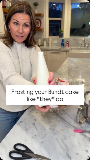 The EASIEST Way to Frost a Bundt Cake (Quick Version!)