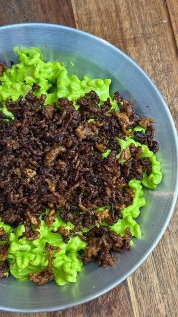 High Protein Green Pasta & Paprika Mince Crumb