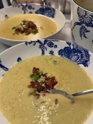 Spicy corn chowder