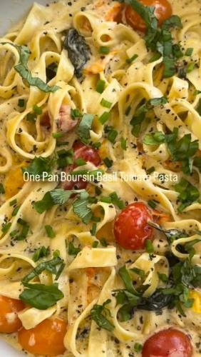One Pan Boursin Basil Tomato Pasta