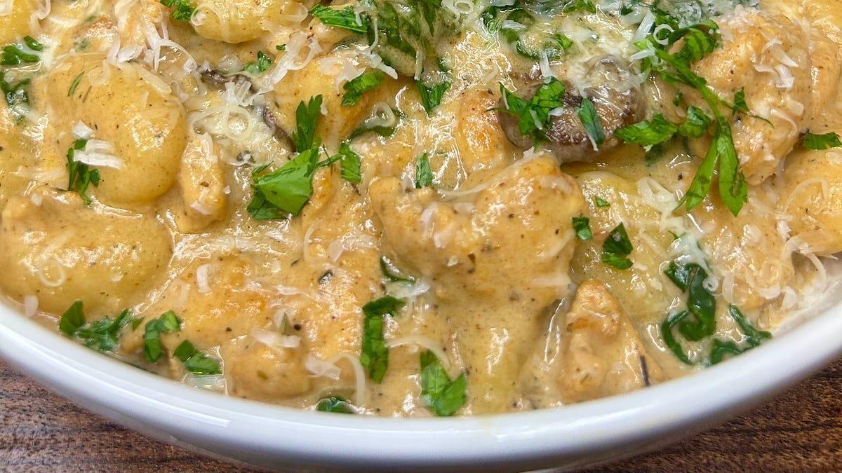 Creamy Mushroom Spinach & Chicken Gnocchi