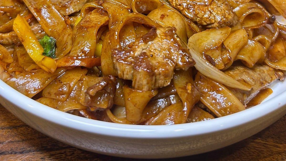 Thai Drunken Noodles with Beef (Pad Kee Mao)