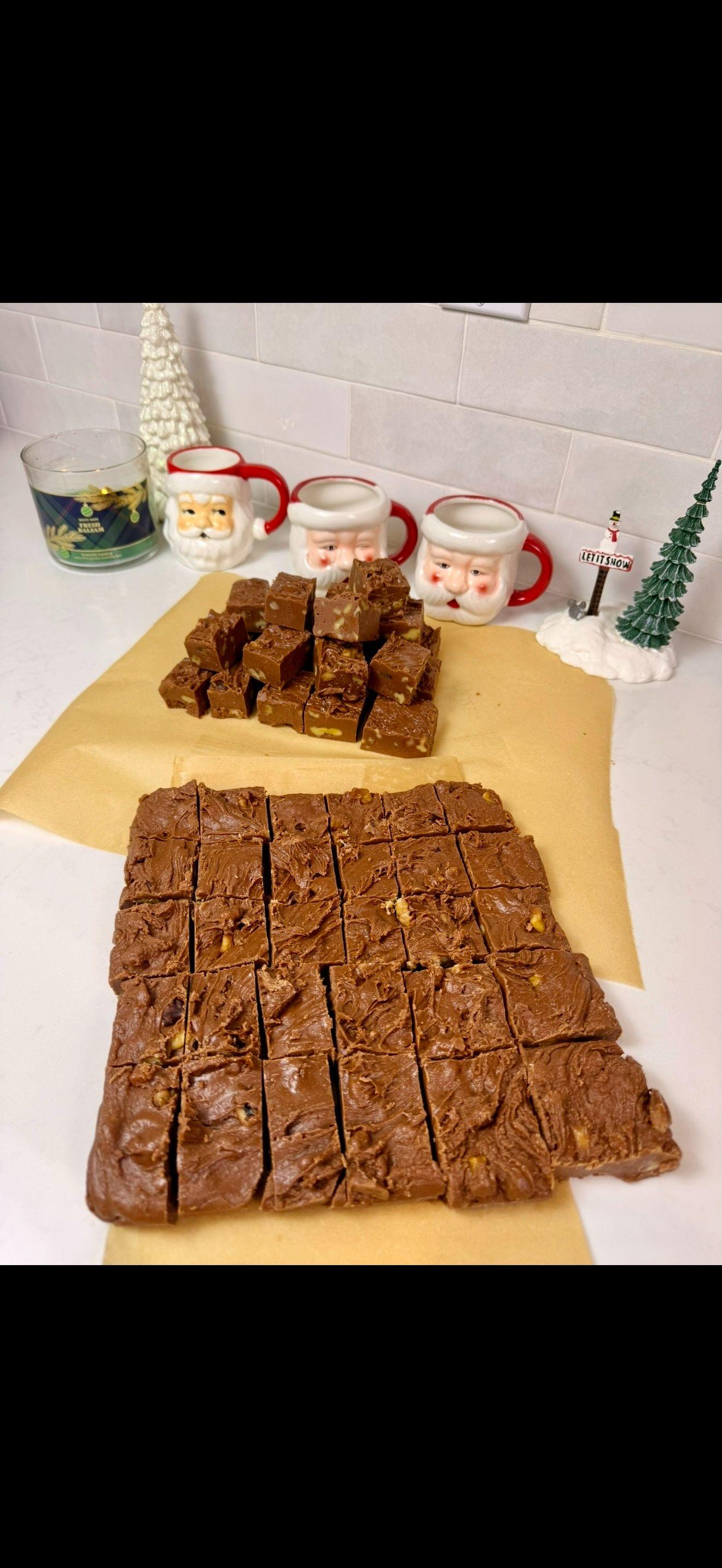 Homemade Chocolate Walnut Fudge 🍫